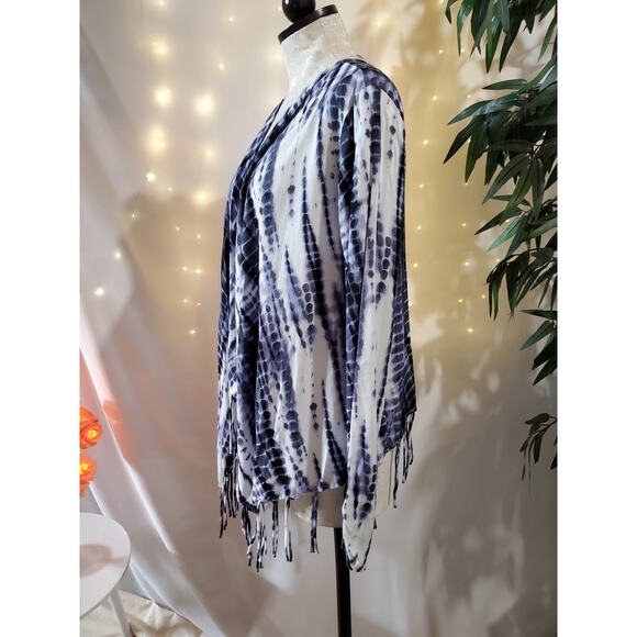 Lucy Love NWOT Tie Dye Fringe Blue White Open Cardigan Topper Womens Size M Boho - Picture 5 of 9